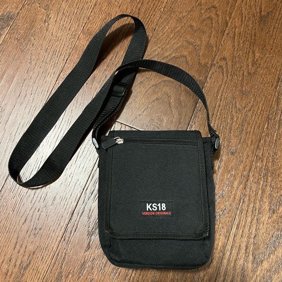 Vintage KS18 Version Originale Black Fabric Crossbody Bag - Picture 1 of 4